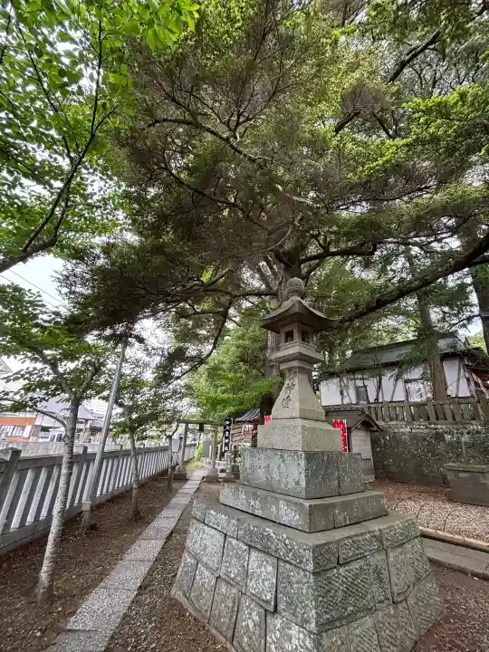 玉前神社の{uncategorized: "未分類", other: "その他", undefined: "問題あり", building: "その他建物", grave: "お墓", sacred_gate: "鳥居", guardian: "狛犬", statue: "像", buddha: "仏像", history: "歴史", nature: "自然", garden: "庭園", animal: "動物", pagoda: "塔", temizu: "手水舎", mountain_gate: "山門・神門", sanctuary: "本殿・本堂", subordinate: "末社・摂社", art: "芸術", scenery: "景色", jizo: "地蔵", ema: "絵馬", goshuin: "御朱印", omikuji: "おみくじ", items: "授与品その他", amulet: "お守り", goshuincho: "御朱印帳", eats: "食事", festival: "お祭り", votive_dance: "神楽", shichigosan: "七五三参", wedding: "結婚式", experience: "体験その他", initially: "初詣", around: "周辺", anti_infection: "感染症対策"}