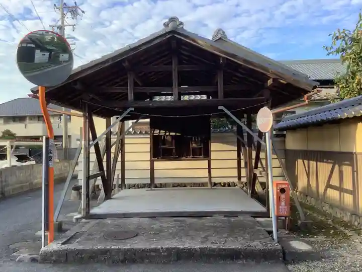 津島神社・庚申塚・上条城址の本殿・本堂