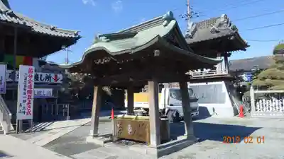 成田山川越別院の手水舎