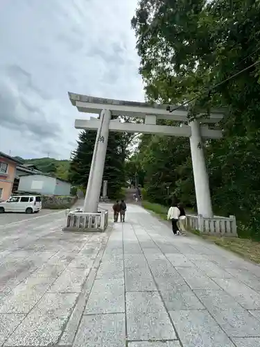 諏訪大社上社前宮の鳥居