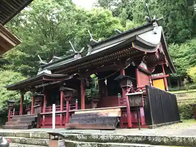 新海三社神社の本殿・本堂