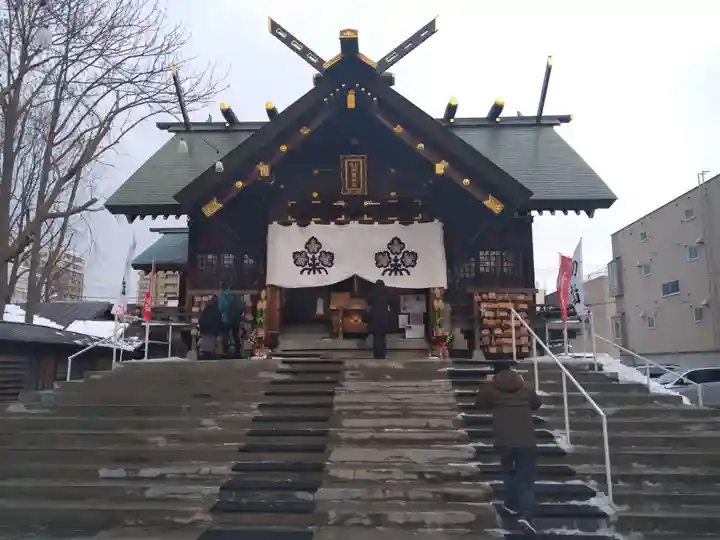 札幌諏訪神社の本殿・本堂