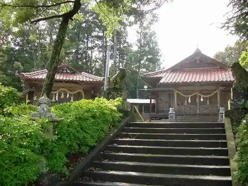 八幡宮の本殿・本堂