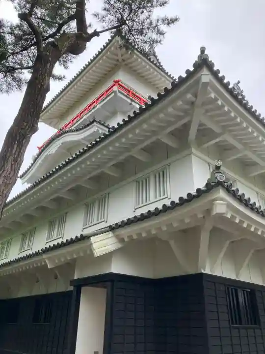 彌高神社の{uncategorized: "未分類", other: "その他", undefined: "問題あり", building: "その他建物", grave: "お墓", sacred_gate: "鳥居", guardian: "狛犬", statue: "像", buddha: "仏像", history: "歴史", nature: "自然", garden: "庭園", animal: "動物", pagoda: "塔", temizu: "手水舎", mountain_gate: "山門・神門", sanctuary: "本殿・本堂", subordinate: "末社・摂社", art: "芸術", scenery: "景色", jizo: "地蔵", ema: "絵馬", goshuin: "御朱印", omikuji: "おみくじ", items: "授与品その他", amulet: "お守り", goshuincho: "御朱印帳", eats: "食事", festival: "お祭り", votive_dance: "神楽", shichigosan: "七五三参", wedding: "結婚式", experience: "体験その他", initially: "初詣", around: "周辺", anti_infection: "感染症対策"}