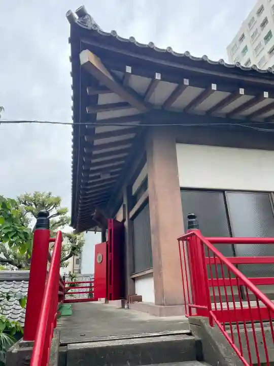 薬王寺の{uncategorized: "未分類", other: "その他", undefined: "問題あり", building: "その他建物", grave: "お墓", sacred_gate: "鳥居", guardian: "狛犬", statue: "像", buddha: "仏像", history: "歴史", nature: "自然", garden: "庭園", animal: "動物", pagoda: "塔", temizu: "手水舎", mountain_gate: "山門・神門", sanctuary: "本殿・本堂", subordinate: "末社・摂社", art: "芸術", scenery: "景色", jizo: "地蔵", ema: "絵馬", goshuin: "御朱印", omikuji: "おみくじ", items: "授与品その他", amulet: "お守り", goshuincho: "御朱印帳", eats: "食事", festival: "お祭り", votive_dance: "神楽", shichigosan: "七五三参", wedding: "結婚式", experience: "体験その他", initially: "初詣", around: "周辺", anti_infection: "感染症対策"}