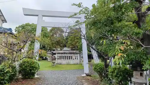 藤島神社の鳥居