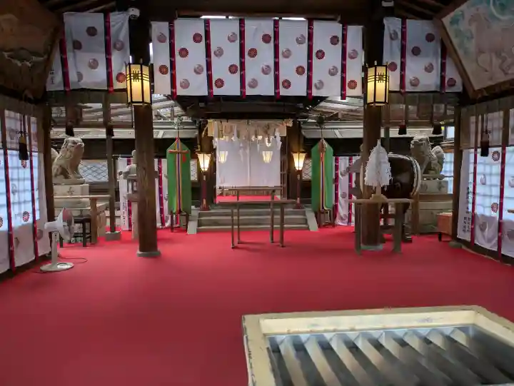 九帝王宮 萱野神社の{uncategorized: "未分類", other: "その他", undefined: "問題あり", building: "その他建物", grave: "お墓", sacred_gate: "鳥居", guardian: "狛犬", statue: "像", buddha: "仏像", history: "歴史", nature: "自然", garden: "庭園", animal: "動物", pagoda: "塔", temizu: "手水舎", mountain_gate: "山門・神門", sanctuary: "本殿・本堂", subordinate: "末社・摂社", art: "芸術", scenery: "景色", jizo: "地蔵", ema: "絵馬", goshuin: "御朱印", omikuji: "おみくじ", items: "授与品その他", amulet: "お守り", goshuincho: "御朱印帳", eats: "食事", festival: "お祭り", votive_dance: "神楽", shichigosan: "七五三参", wedding: "結婚式", experience: "体験その他", initially: "初詣", around: "周辺", anti_infection: "感染症対策"}