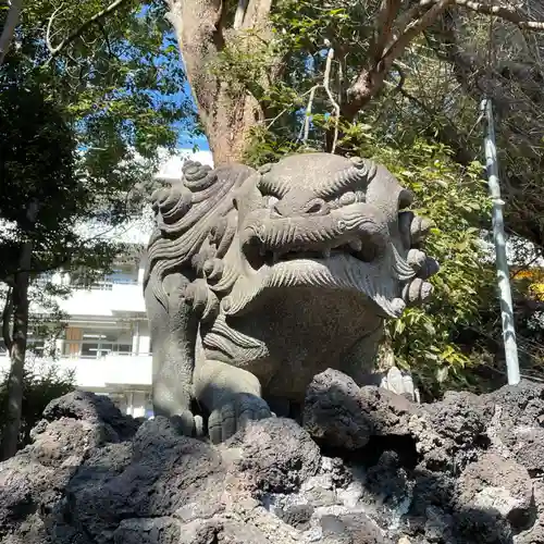 前原御嶽神社の狛犬