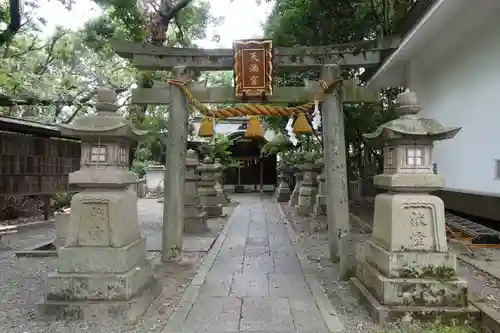 春日神社（小野原鎮座）の末社・摂社