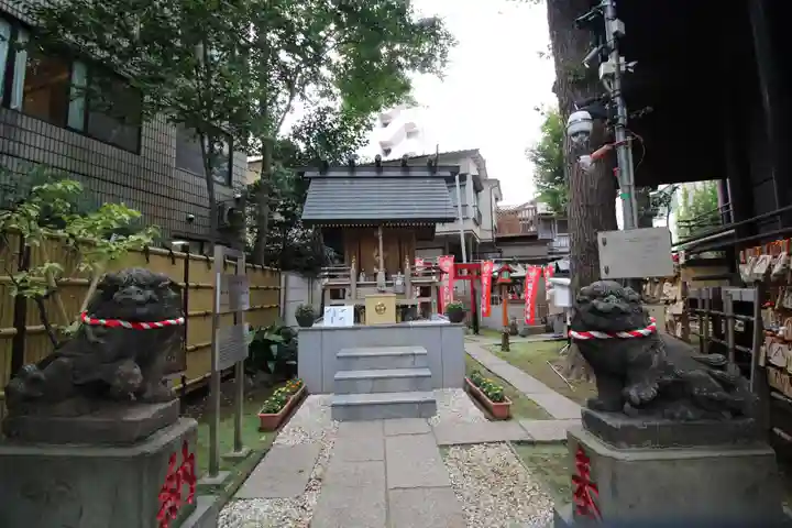 高円寺氷川神社の末社・摂社