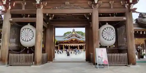 寒川神社の山門・神門