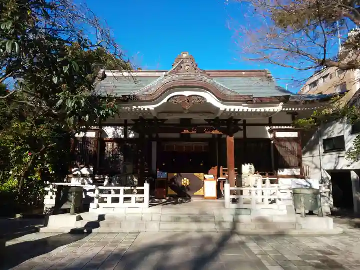 鳥越神社の本殿・本堂