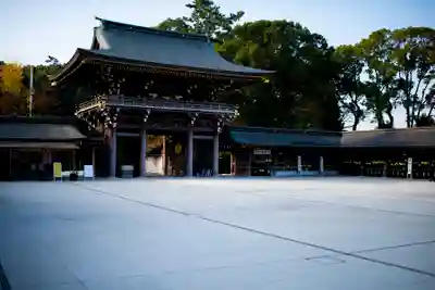 寒川神社の山門・神門