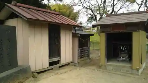 諏訪見目神社の末社・摂社