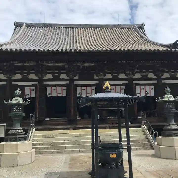 鶴林寺の本殿・本堂