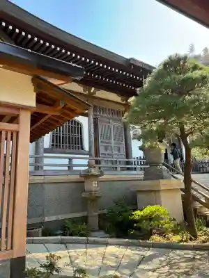 妙高院の{uncategorized: "未分類", other: "その他", undefined: "問題あり", building: "その他建物", grave: "お墓", sacred_gate: "鳥居", guardian: "狛犬", statue: "像", buddha: "仏像", history: "歴史", nature: "自然", garden: "庭園", animal: "動物", pagoda: "塔", temizu: "手水舎", mountain_gate: "山門・神門", sanctuary: "本殿・本堂", subordinate: "末社・摂社", art: "芸術", scenery: "景色", jizo: "地蔵", ema: "絵馬", goshuin: "御朱印", omikuji: "おみくじ", items: "授与品その他", amulet: "お守り", goshuincho: "御朱印帳", eats: "食事", festival: "お祭り", votive_dance: "神楽", shichigosan: "七五三参", wedding: "結婚式", experience: "体験その他", initially: "初詣", around: "周辺", anti_infection: "感染症対策"}