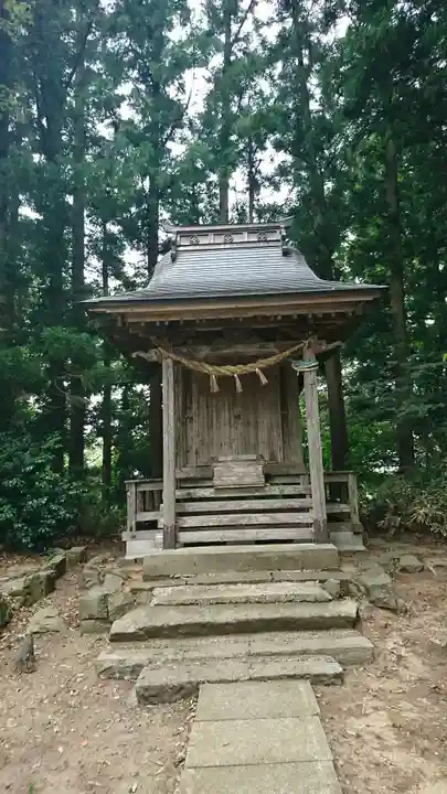 伊勢岡神明社の末社・摂社