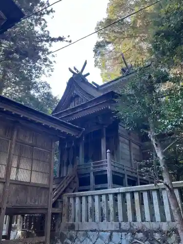 本宮八幡神社の{uncategorized: "未分類", other: "その他", undefined: "問題あり", building: "その他建物", grave: "お墓", sacred_gate: "鳥居", guardian: "狛犬", statue: "像", buddha: "仏像", history: "歴史", nature: "自然", garden: "庭園", animal: "動物", pagoda: "塔", temizu: "手水舎", mountain_gate: "山門・神門", sanctuary: "本殿・本堂", subordinate: "末社・摂社", art: "芸術", scenery: "景色", jizo: "地蔵", ema: "絵馬", goshuin: "御朱印", omikuji: "おみくじ", items: "授与品その他", amulet: "お守り", goshuincho: "御朱印帳", eats: "食事", festival: "お祭り", votive_dance: "神楽", shichigosan: "七五三参", wedding: "結婚式", experience: "体験その他", initially: "初詣", around: "周辺", anti_infection: "感染症対策"}