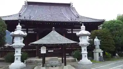 遠妙寺の本殿・本堂