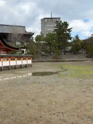 厳島神社の{uncategorized: "未分類", other: "その他", undefined: "問題あり", building: "その他建物", grave: "お墓", sacred_gate: "鳥居", guardian: "狛犬", statue: "像", buddha: "仏像", history: "歴史", nature: "自然", garden: "庭園", animal: "動物", pagoda: "塔", temizu: "手水舎", mountain_gate: "山門・神門", sanctuary: "本殿・本堂", subordinate: "末社・摂社", art: "芸術", scenery: "景色", jizo: "地蔵", ema: "絵馬", goshuin: "御朱印", omikuji: "おみくじ", items: "授与品その他", amulet: "お守り", goshuincho: "御朱印帳", eats: "食事", festival: "お祭り", votive_dance: "神楽", shichigosan: "七五三参", wedding: "結婚式", experience: "体験その他", initially: "初詣", around: "周辺", anti_infection: "感染症対策"}