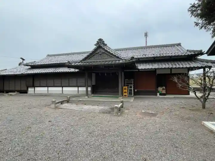 總社神社の{uncategorized: "未分類", other: "その他", undefined: "問題あり", building: "その他建物", grave: "お墓", sacred_gate: "鳥居", guardian: "狛犬", statue: "像", buddha: "仏像", history: "歴史", nature: "自然", garden: "庭園", animal: "動物", pagoda: "塔", temizu: "手水舎", mountain_gate: "山門・神門", sanctuary: "本殿・本堂", subordinate: "末社・摂社", art: "芸術", scenery: "景色", jizo: "地蔵", ema: "絵馬", goshuin: "御朱印", omikuji: "おみくじ", items: "授与品その他", amulet: "お守り", goshuincho: "御朱印帳", eats: "食事", festival: "お祭り", votive_dance: "神楽", shichigosan: "七五三参", wedding: "結婚式", experience: "体験その他", initially: "初詣", around: "周辺", anti_infection: "感染症対策"}