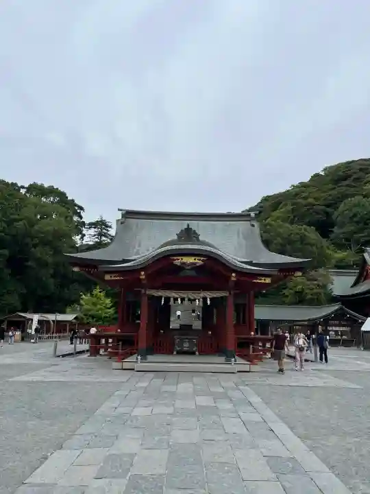鶴岡八幡宮の{uncategorized: "未分類", other: "その他", undefined: "問題あり", building: "その他建物", grave: "お墓", sacred_gate: "鳥居", guardian: "狛犬", statue: "像", buddha: "仏像", history: "歴史", nature: "自然", garden: "庭園", animal: "動物", pagoda: "塔", temizu: "手水舎", mountain_gate: "山門・神門", sanctuary: "本殿・本堂", subordinate: "末社・摂社", art: "芸術", scenery: "景色", jizo: "地蔵", ema: "絵馬", goshuin: "御朱印", omikuji: "おみくじ", items: "授与品その他", amulet: "お守り", goshuincho: "御朱印帳", eats: "食事", festival: "お祭り", votive_dance: "神楽", shichigosan: "七五三参", wedding: "結婚式", experience: "体験その他", initially: "初詣", around: "周辺", anti_infection: "感染症対策"}