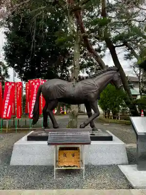 竹駒神社の{uncategorized: "未分類", other: "その他", undefined: "問題あり", building: "その他建物", grave: "お墓", sacred_gate: "鳥居", guardian: "狛犬", statue: "像", buddha: "仏像", history: "歴史", nature: "自然", garden: "庭園", animal: "動物", pagoda: "塔", temizu: "手水舎", mountain_gate: "山門・神門", sanctuary: "本殿・本堂", subordinate: "末社・摂社", art: "芸術", scenery: "景色", jizo: "地蔵", ema: "絵馬", goshuin: "御朱印", omikuji: "おみくじ", items: "授与品その他", amulet: "お守り", goshuincho: "御朱印帳", eats: "食事", festival: "お祭り", votive_dance: "神楽", shichigosan: "七五三参", wedding: "結婚式", experience: "体験その他", initially: "初詣", around: "周辺", anti_infection: "感染症対策"}