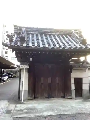 聞安寺の山門・神門