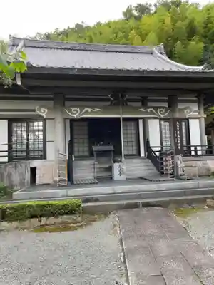長法寺の本殿・本堂