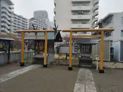 胡録神社の末社・摂社