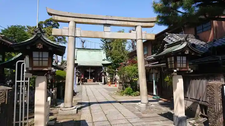 高円寺天祖神社の鳥居