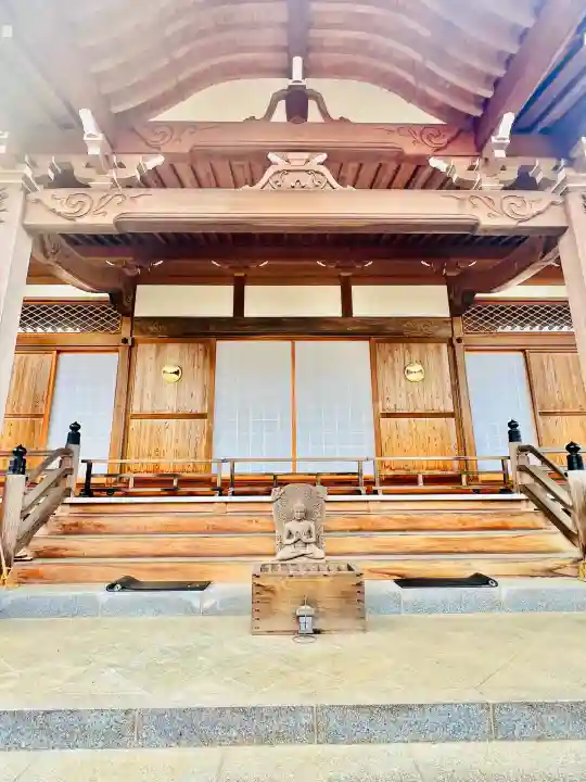 龍蟠寺の{uncategorized: "未分類", other: "その他", undefined: "問題あり", building: "その他建物", grave: "お墓", sacred_gate: "鳥居", guardian: "狛犬", statue: "像", buddha: "仏像", history: "歴史", nature: "自然", garden: "庭園", animal: "動物", pagoda: "塔", temizu: "手水舎", mountain_gate: "山門・神門", sanctuary: "本殿・本堂", subordinate: "末社・摂社", art: "芸術", scenery: "景色", jizo: "地蔵", ema: "絵馬", goshuin: "御朱印", omikuji: "おみくじ", items: "授与品その他", amulet: "お守り", goshuincho: "御朱印帳", eats: "食事", festival: "お祭り", votive_dance: "神楽", shichigosan: "七五三参", wedding: "結婚式", experience: "体験その他", initially: "初詣", around: "周辺", anti_infection: "感染症対策"}
