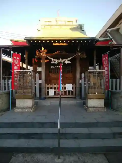義田稲荷神社の本殿