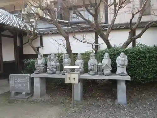 行願寺（革堂）の像