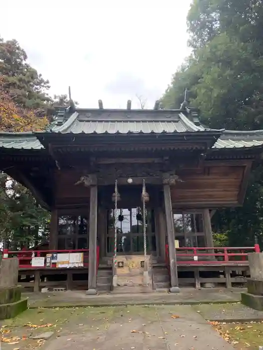 伊与久雷電神社の本殿