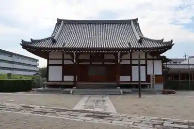 洞泉寺の本殿・本堂