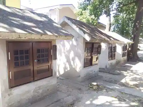 東越谷香取神社の末社・摂社