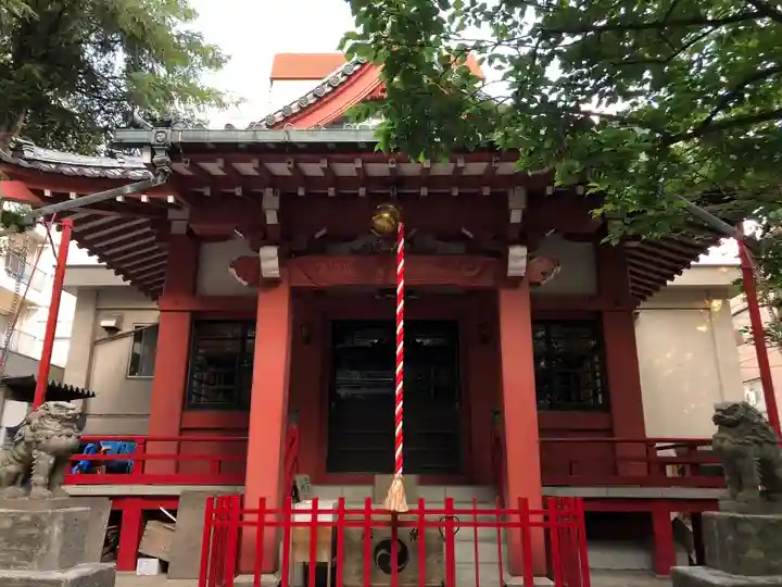八幡神社の本殿・本堂