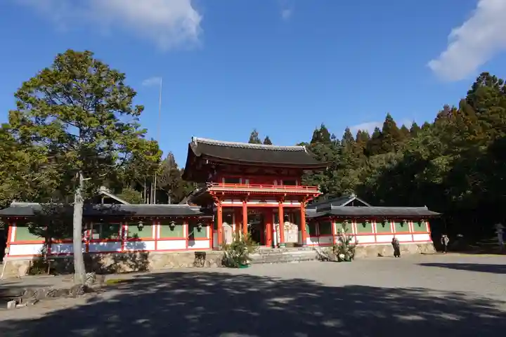大鳥神社の山門・神門