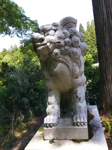 八幡神社（白山神社）の{uncategorized: "未分類", other: "その他", undefined: "問題あり", building: "その他建物", grave: "お墓", sacred_gate: "鳥居", guardian: "狛犬", statue: "像", buddha: "仏像", history: "歴史", nature: "自然", garden: "庭園", animal: "動物", pagoda: "塔", temizu: "手水舎", mountain_gate: "山門・神門", sanctuary: "本殿・本堂", subordinate: "末社・摂社", art: "芸術", scenery: "景色", jizo: "地蔵", ema: "絵馬", goshuin: "御朱印", omikuji: "おみくじ", items: "授与品その他", amulet: "お守り", goshuincho: "御朱印帳", eats: "食事", festival: "お祭り", votive_dance: "神楽", shichigosan: "七五三参", wedding: "結婚式", experience: "体験その他", initially: "初詣", around: "周辺", anti_infection: "感染症対策"}