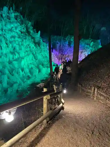 宝登山神社の{uncategorized: "未分類", other: "その他", undefined: "問題あり", building: "その他建物", grave: "お墓", sacred_gate: "鳥居", guardian: "狛犬", statue: "像", buddha: "仏像", history: "歴史", nature: "自然", garden: "庭園", animal: "動物", pagoda: "塔", temizu: "手水舎", mountain_gate: "山門・神門", sanctuary: "本殿・本堂", subordinate: "末社・摂社", art: "芸術", scenery: "景色", jizo: "地蔵", ema: "絵馬", goshuin: "御朱印", omikuji: "おみくじ", items: "授与品その他", amulet: "お守り", goshuincho: "御朱印帳", eats: "食事", festival: "お祭り", votive_dance: "神楽", shichigosan: "七五三参", wedding: "結婚式", experience: "体験その他", initially: "初詣", around: "周辺", anti_infection: "感染症対策"}