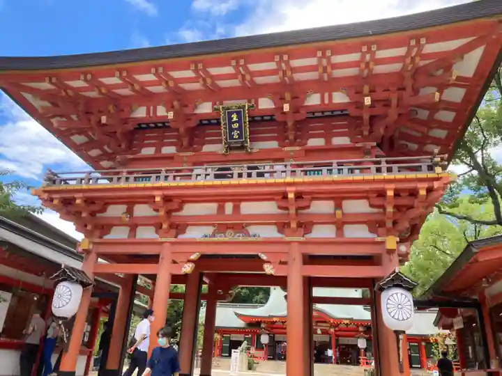生田神社の山門・神門