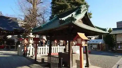 草加神社の手水舎