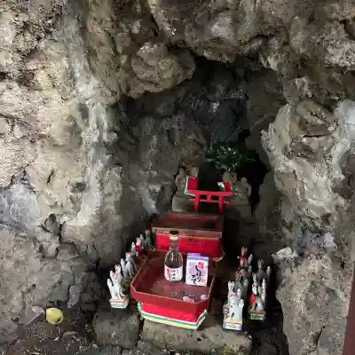 王子稲荷神社の{uncategorized: "未分類", other: "その他", undefined: "問題あり", building: "その他建物", grave: "お墓", sacred_gate: "鳥居", guardian: "狛犬", statue: "像", buddha: "仏像", history: "歴史", nature: "自然", garden: "庭園", animal: "動物", pagoda: "塔", temizu: "手水舎", mountain_gate: "山門・神門", sanctuary: "本殿・本堂", subordinate: "末社・摂社", art: "芸術", scenery: "景色", jizo: "地蔵", ema: "絵馬", goshuin: "御朱印", omikuji: "おみくじ", items: "授与品その他", amulet: "お守り", goshuincho: "御朱印帳", eats: "食事", festival: "お祭り", votive_dance: "神楽", shichigosan: "七五三参", wedding: "結婚式", experience: "体験その他", initially: "初詣", around: "周辺", anti_infection: "感染症対策"}