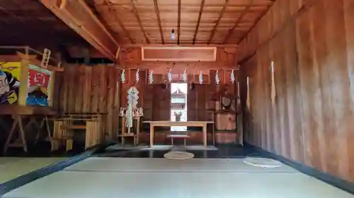 東川神社の本殿