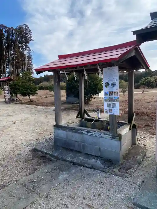 鹿嶋三嶋神社の{uncategorized: "未分類", other: "その他", undefined: "問題あり", building: "その他建物", grave: "お墓", sacred_gate: "鳥居", guardian: "狛犬", statue: "像", buddha: "仏像", history: "歴史", nature: "自然", garden: "庭園", animal: "動物", pagoda: "塔", temizu: "手水舎", mountain_gate: "山門・神門", sanctuary: "本殿・本堂", subordinate: "末社・摂社", art: "芸術", scenery: "景色", jizo: "地蔵", ema: "絵馬", goshuin: "御朱印", omikuji: "おみくじ", items: "授与品その他", amulet: "お守り", goshuincho: "御朱印帳", eats: "食事", festival: "お祭り", votive_dance: "神楽", shichigosan: "七五三参", wedding: "結婚式", experience: "体験その他", initially: "初詣", around: "周辺", anti_infection: "感染症対策"}