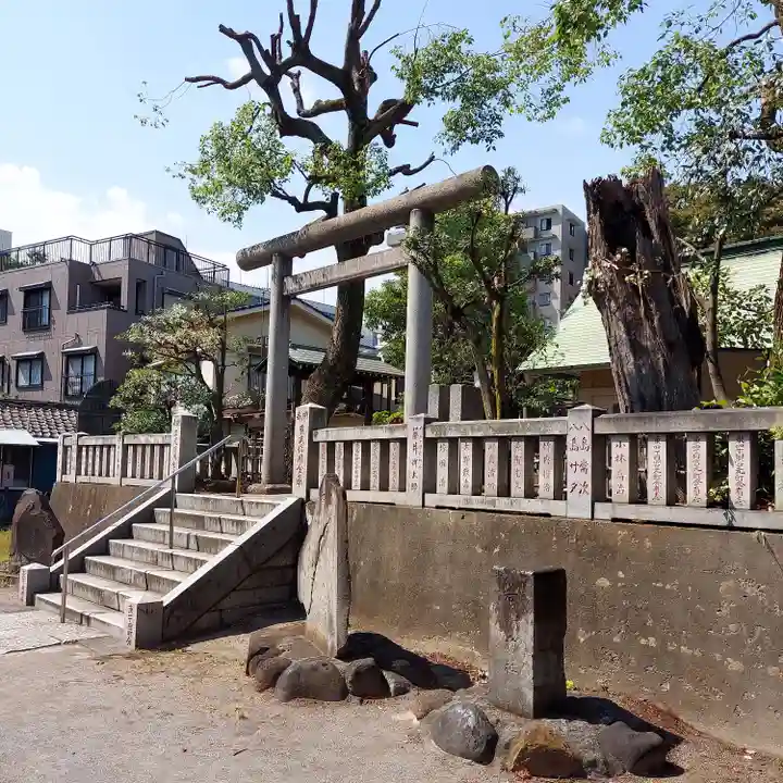 吾嬬神社の鳥居