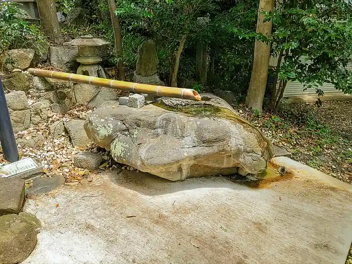 諏訪神社の手水舎