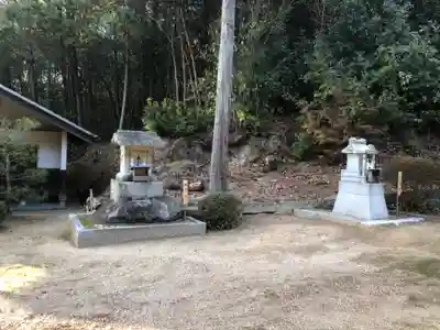 百射山神社の末社・摂社