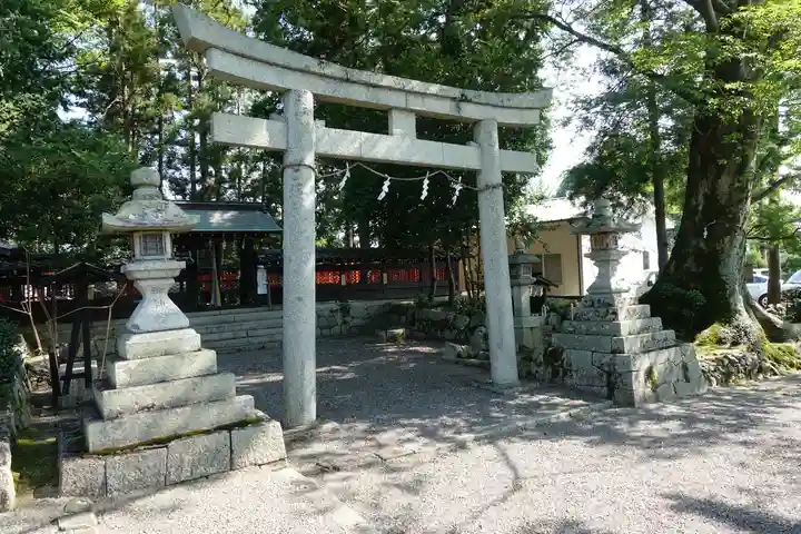 那波加神社の鳥居
